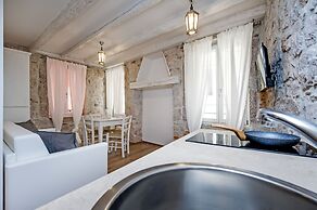 Apartments Casa Roccia Bianca