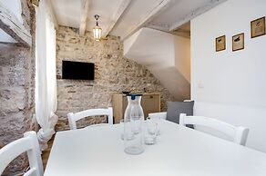 Apartments Casa Roccia Bianca