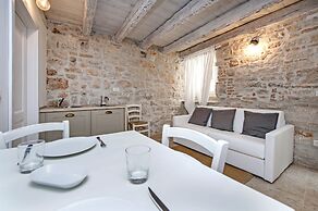 Apartments Casa Roccia Bianca