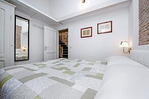 Apartments Casa Roccia Bianca