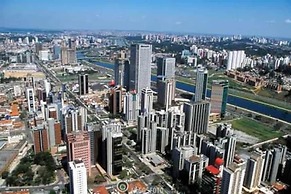 Casa toda no Campo Belo