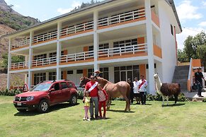 Tambo Lodge Canta