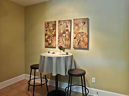 Edgewater Apartment 533