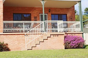 Jodi's Beach Retreat Eden