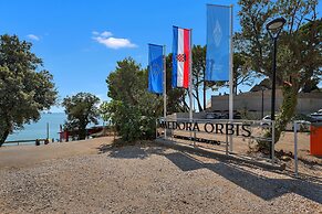 Medora Orbis Mobile Homes & Glamping