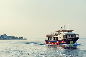 Medora Orbis Mobile Homes & Glamping