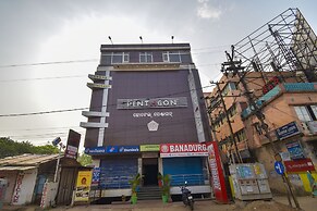 FabHotel Pentagon Airport