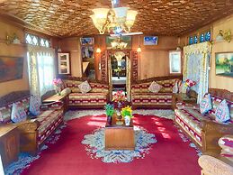 New Sea Palace Houseboats