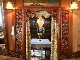 New Sea Palace Houseboats