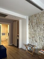 Olivia Rooms Teocrito