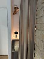 Olivia Rooms Teocrito