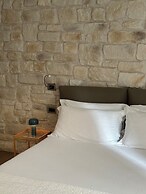 Olivia Rooms Teocrito