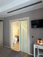 Olivia Rooms Teocrito