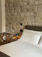 Olivia Rooms Teocrito