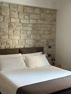 Olivia Rooms Teocrito