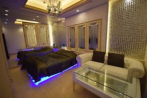 Hotel X - Adult Only