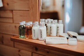 Big Creek Lodge - Working Guest Ranch