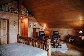 Big Creek Lodge - Working Guest Ranch