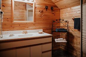 Big Creek Lodge - Working Guest Ranch