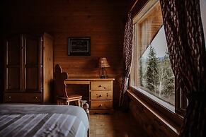 Big Creek Lodge - Working Guest Ranch