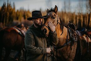 Big Creek Lodge - Working Guest Ranch