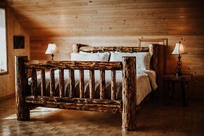 Big Creek Lodge - Working Guest Ranch