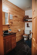 Big Creek Lodge - Working Guest Ranch