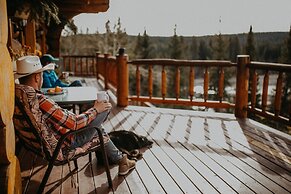 Big Creek Lodge - Working Guest Ranch