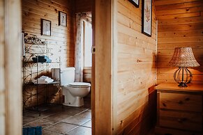 Big Creek Lodge - Working Guest Ranch