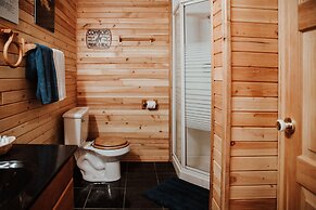 Big Creek Lodge - Working Guest Ranch