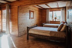 Big Creek Lodge - Working Guest Ranch