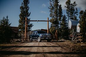 Big Creek Lodge - Working Guest Ranch