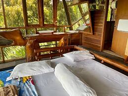 Karang Aji Beach Villa