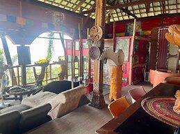 Karang Aji Beach Villa