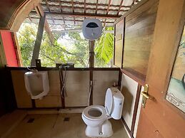 Karang Aji Beach Villa