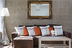 Elite Apartments by The River