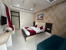 Raj Resort