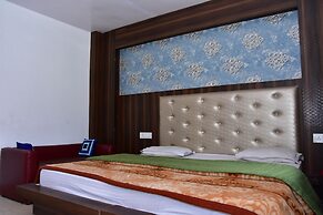 Raj Resort
