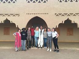 Khamlia Desert Bed & Breakfast