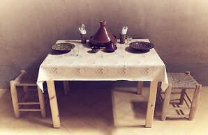 Khamlia Desert Bed & Breakfast