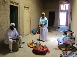 Khamlia Desert Bed & Breakfast