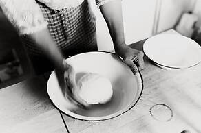 Khamlia Desert Bed & Breakfast