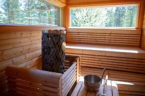 Kuoreksenniemi Villas & Lakehouse