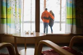 Kuoreksenniemi Villas & Lakehouse