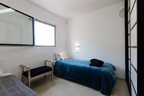 Apartment with Sauna, Hot Tub & Parking