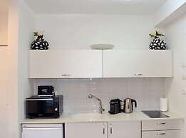 Classic 1BR in City Center near Beach by FeelHome