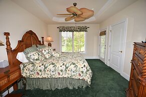 Edgewater Apartment 437