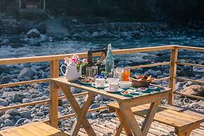 Winterfell The Stay, Unique River Front Resort