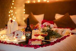 Winterfell The Stay, Unique River Front Resort