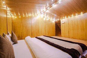 Winterfell The Stay, Unique River Front Resort